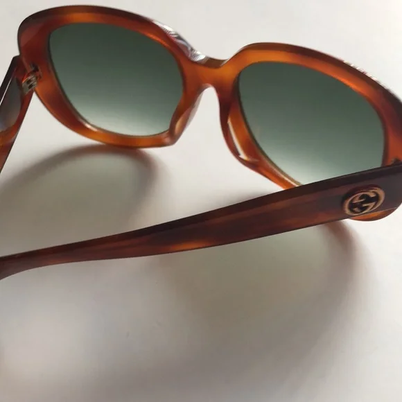 Gucci Sunglasses - Picture 12 of 16